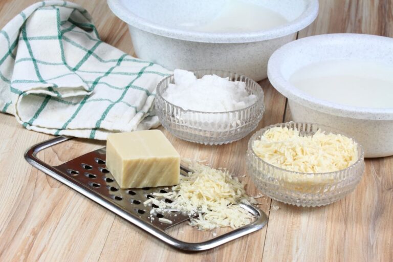ingredients for making homemade laundry detergent