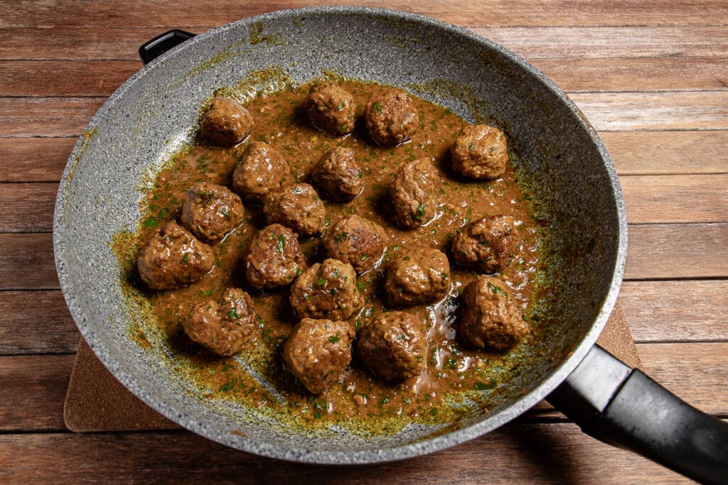 Moroccan-inspired meatballs in lemon sauce
