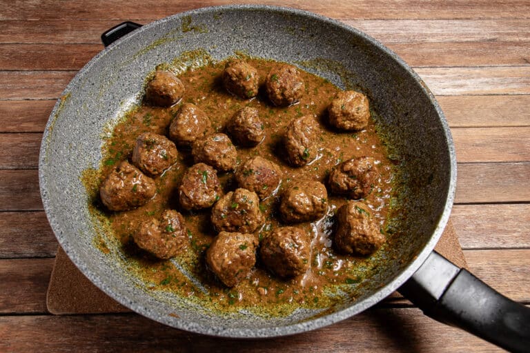 Moroccan-inspired meatballs in lemon sauce
