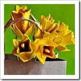 Recycled-egg-cardboard-to-make-flowers