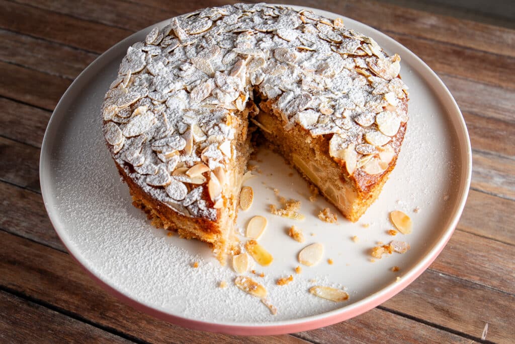 Pear and yoghurt cake with almond meal - cut