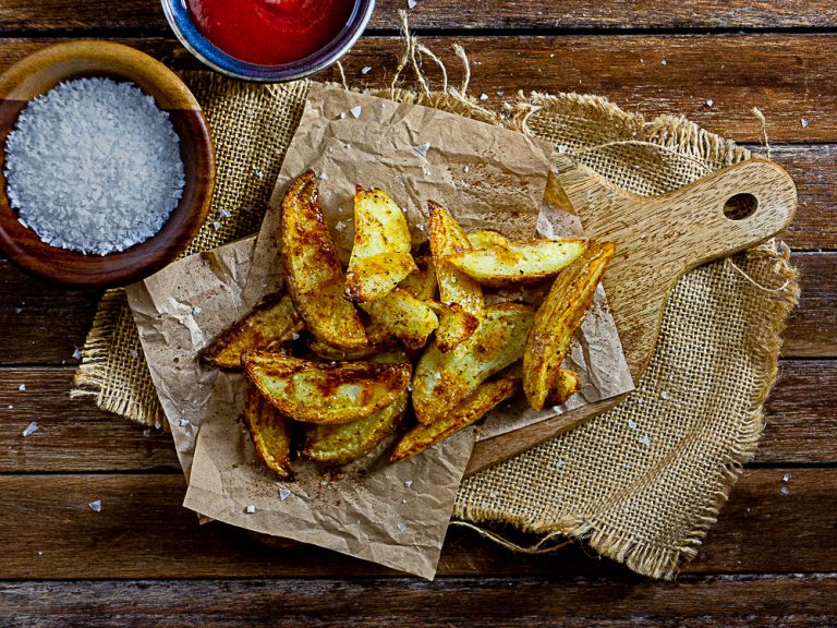 Homemade Oven-Baked Chunky French Fries