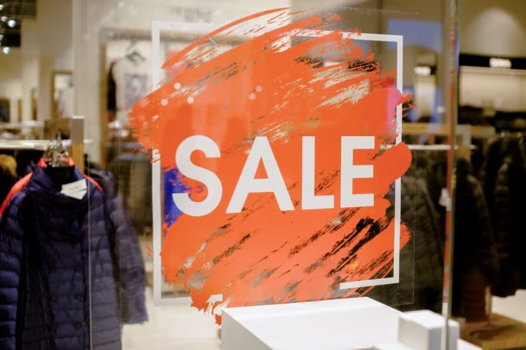 Smart Sales Shopping Tips That Save You Big Dollars (Boxing Day, Black Friday Cyber Monday Sales)