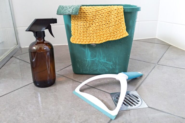 clean the shower with minimal water