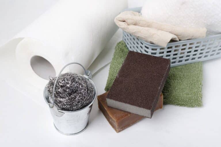 8+ Eco-Friendly Alternatives to Paper Towel That Will Save You Money